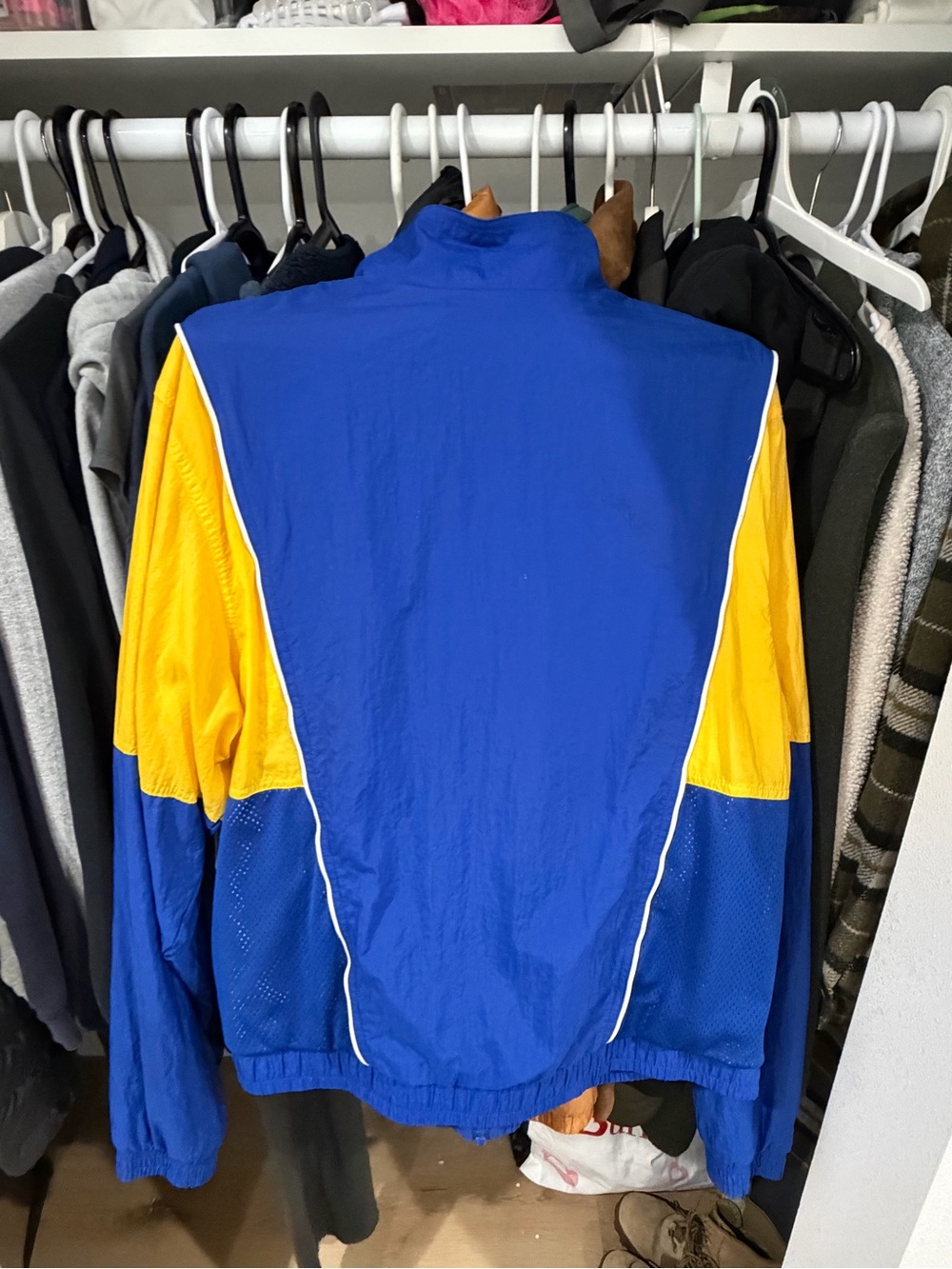 NBA Golden State Warriors Blue and Yellow Nike Windbreaker Jacket - Picture 2 of 3